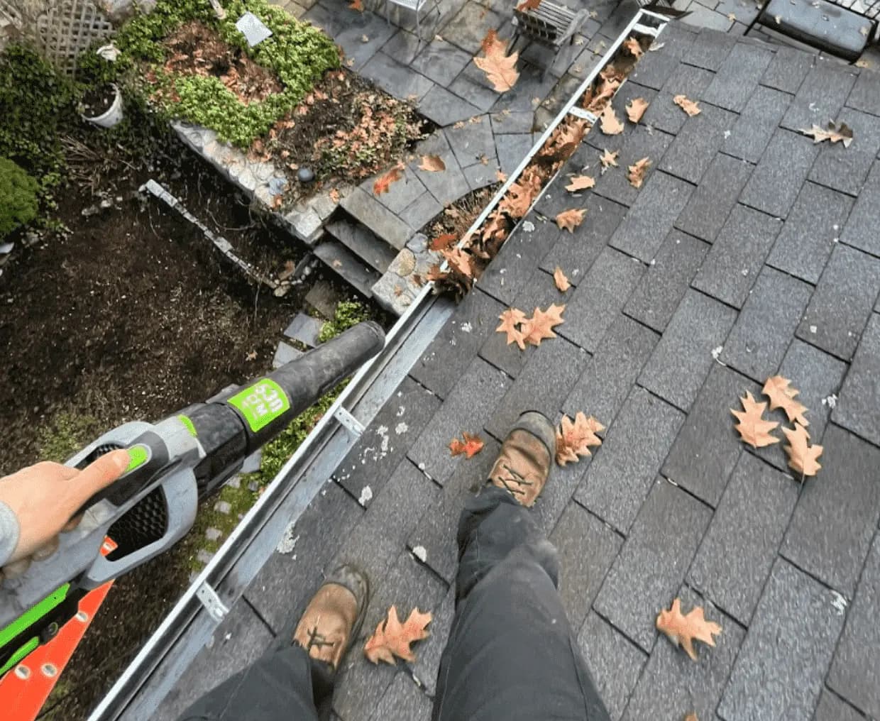 Gutter Cleaning service in Bay Village, OH